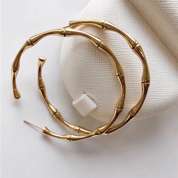 💕18K Gold Plated Bamboo Hoop Earrings - Picture 5 of 6